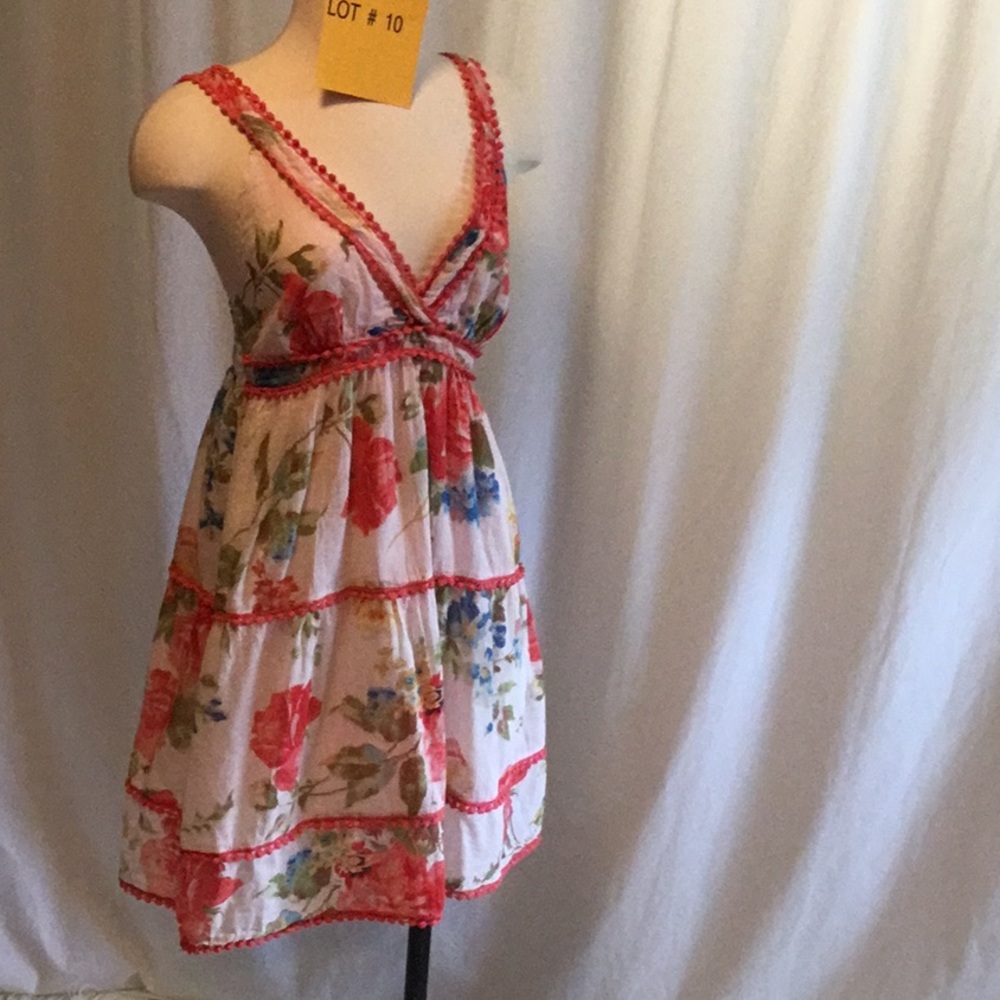 Sundress with  🌺 design in gauze look in size M